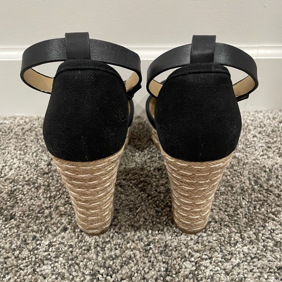 Michael Kors Kendrick wedge heels, size 9.5 - Picture 6 of 13